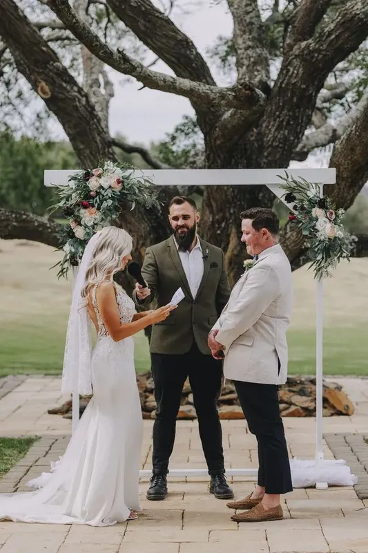 emma kyle resized 253 640w 800h