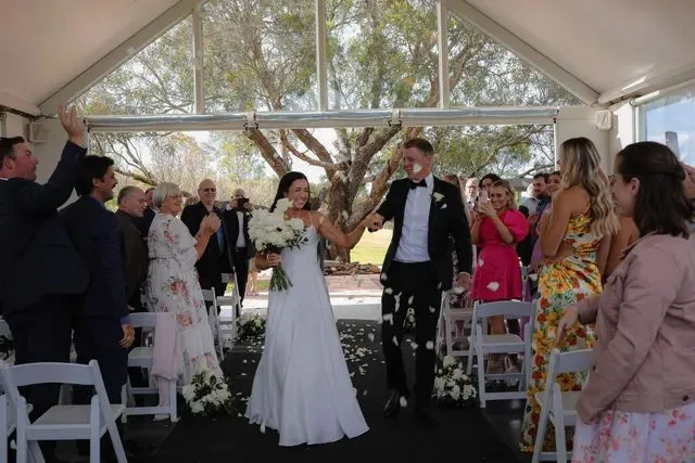 The Pavalion Tree img 1624 640w 800w