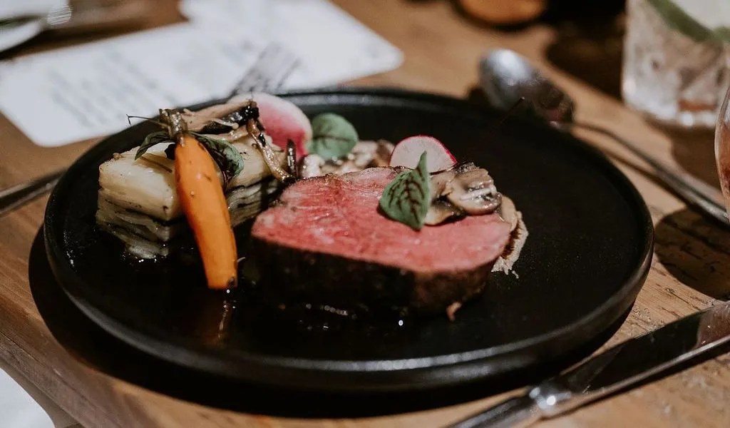 reception 172 a7ab6bda 2880w